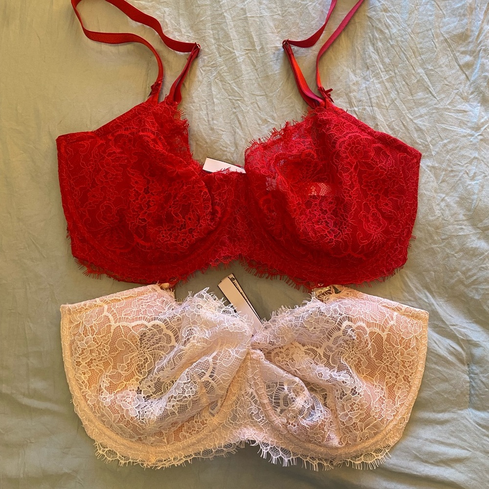 *BUNDLE* (2) Victoria Secret Lace Bras